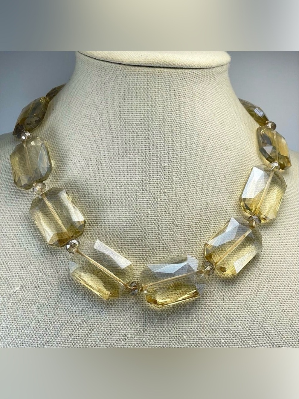 Stunning Unsigned Crystal Glass Ice Cube Statement Collar Necklace Heavy